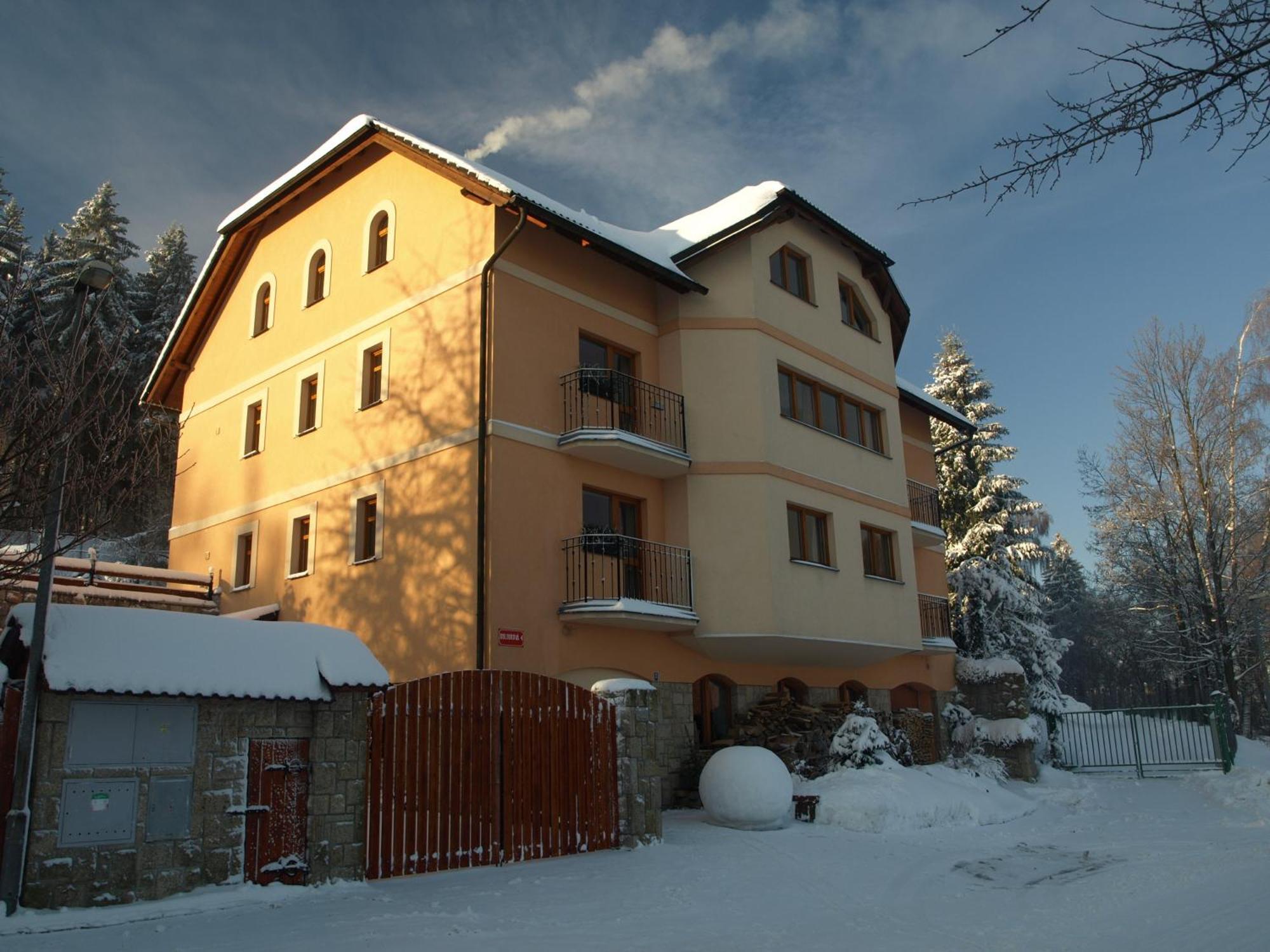 Pension Kral Яблонец-над-Нисоу Экстерьер фото